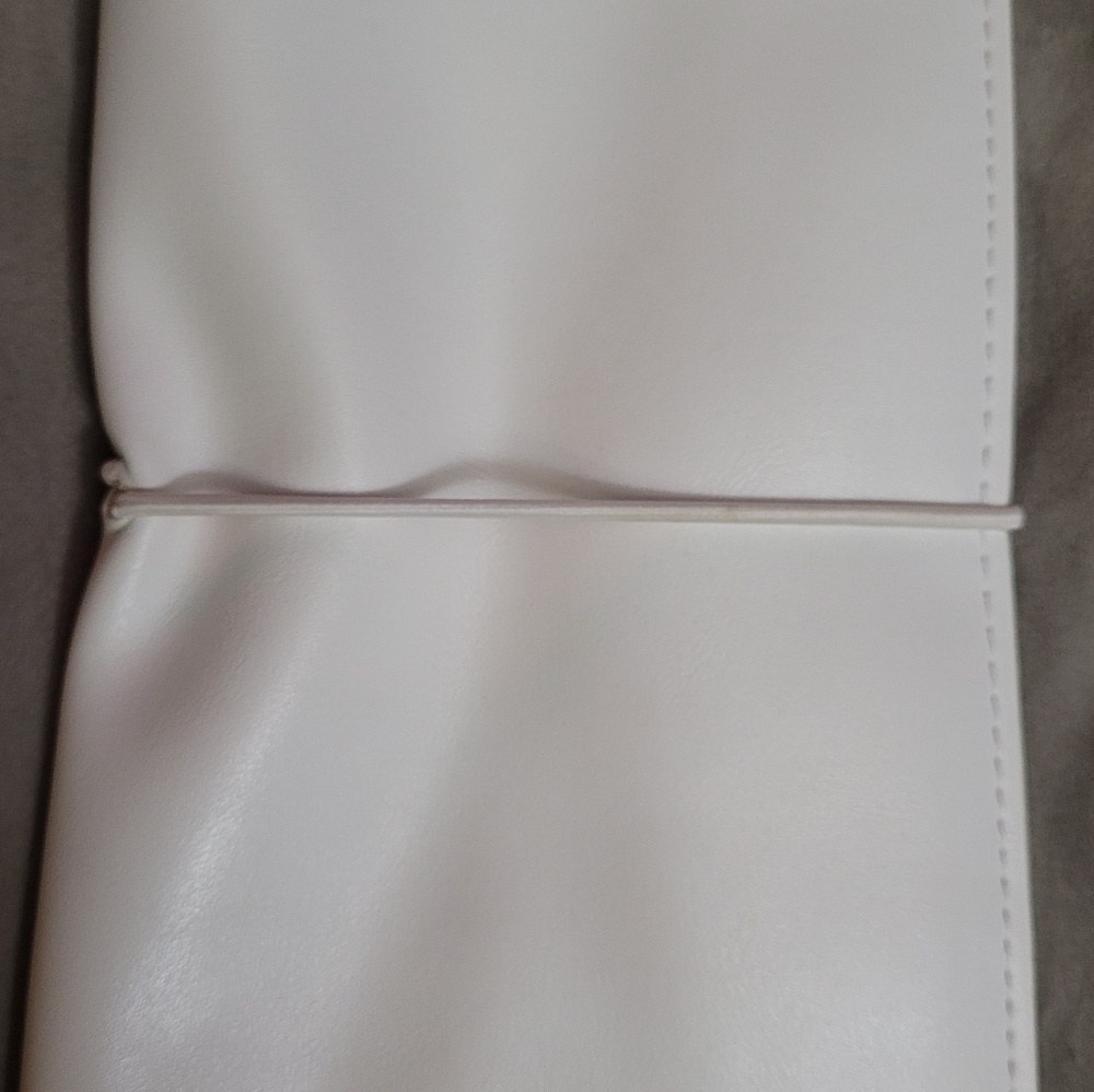 Print Pressions White Weeks Cover